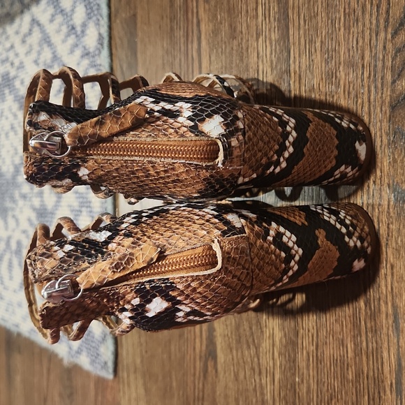 Schutz caged heeled sandal size 6.5 - Picture 3 of 5